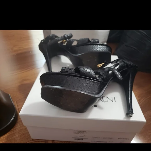YSL heels - Picture 3 of 4